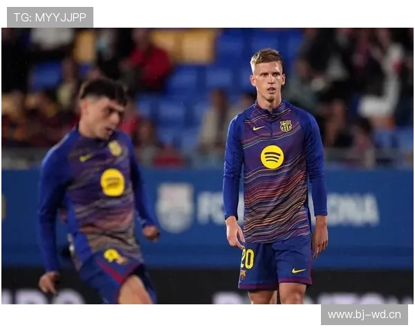 比目鱼肌受伤缺席国家德比奥尔莫现身看台力挺巴萨B队比赛